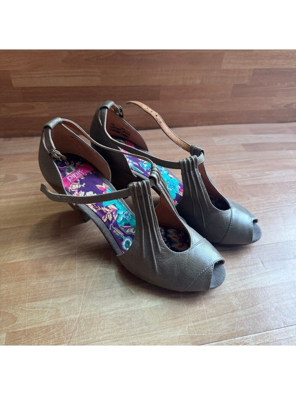Vintage Pink Studio "Briton" heel size 7